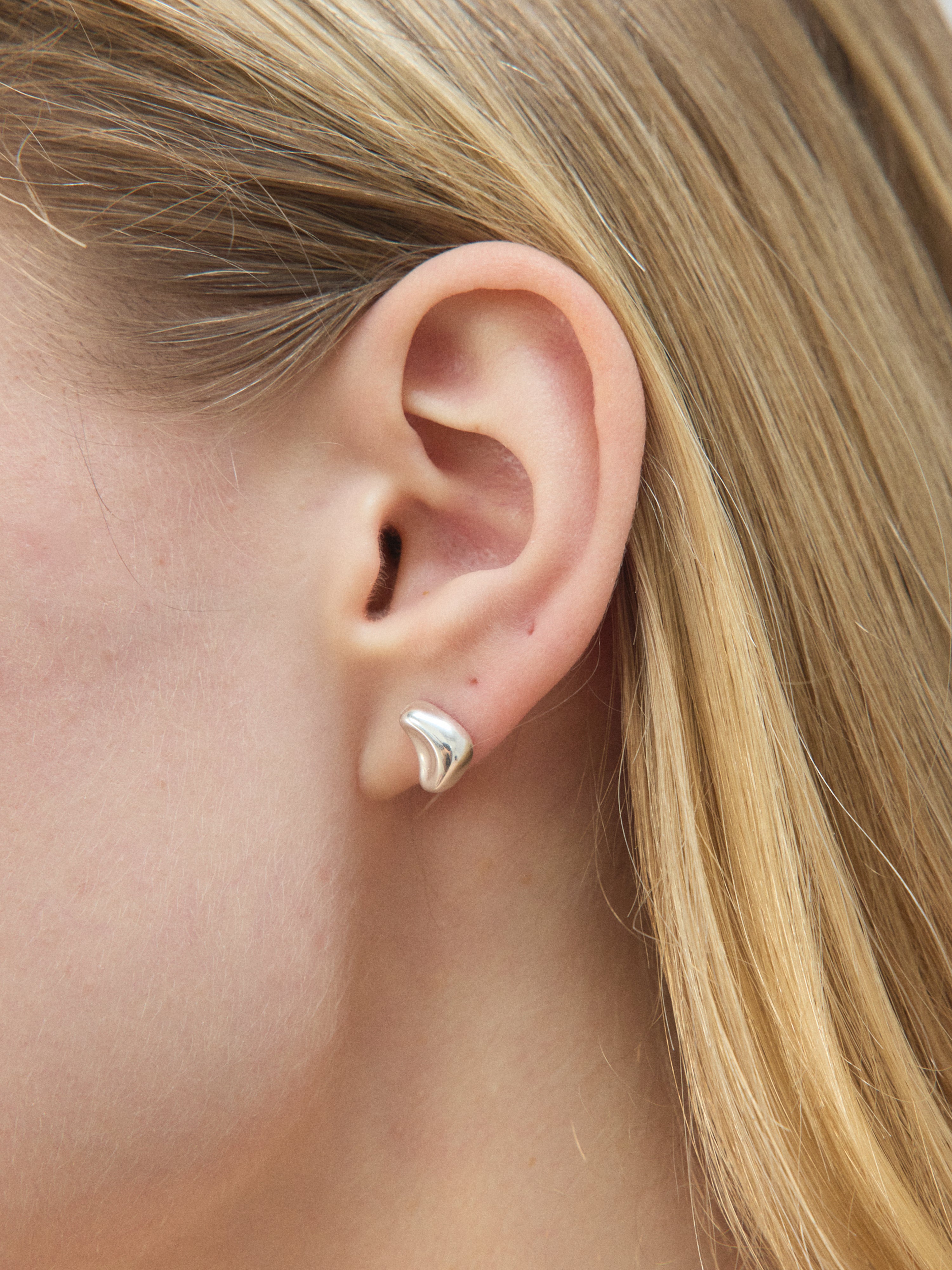 -Earrings-wolfcircus.com
