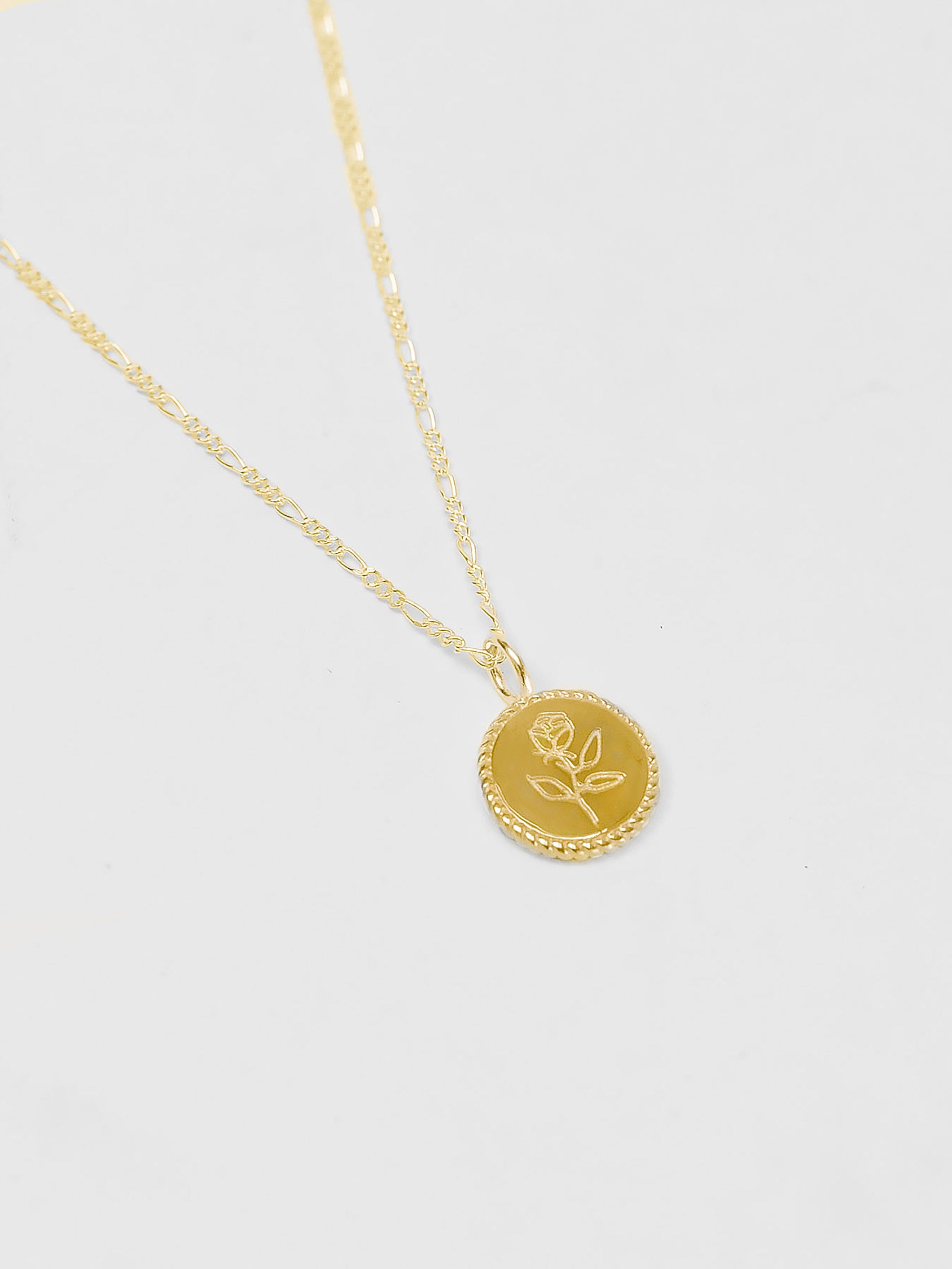 WOLF CIRCUS ウルフサーカス ROSE COIN NECKLACE Mini Rose Coin Charm Necklace in Gold