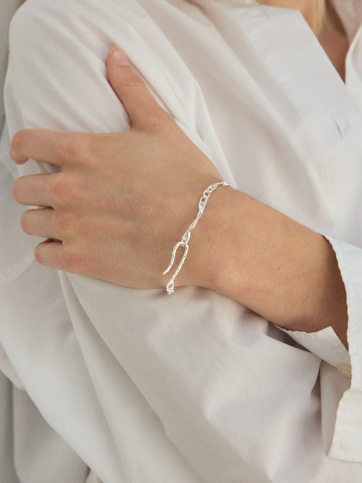 -Bracelets-wolfcircus.com