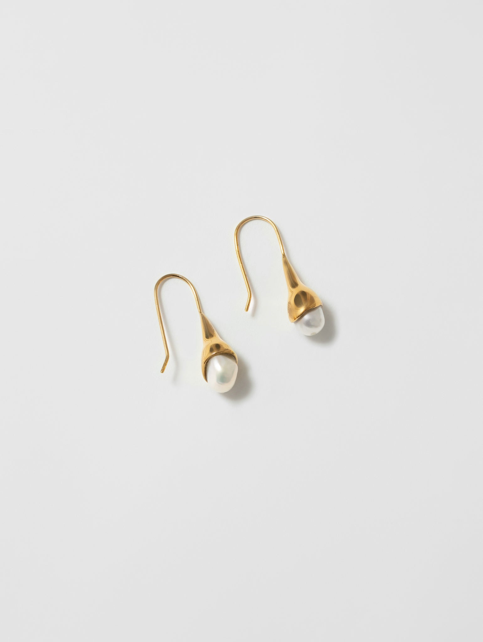 Wolf Circus-Wolf Circus Drop Earrings with Pearl 14k Gold Plated | Anna Earrings in Gold-