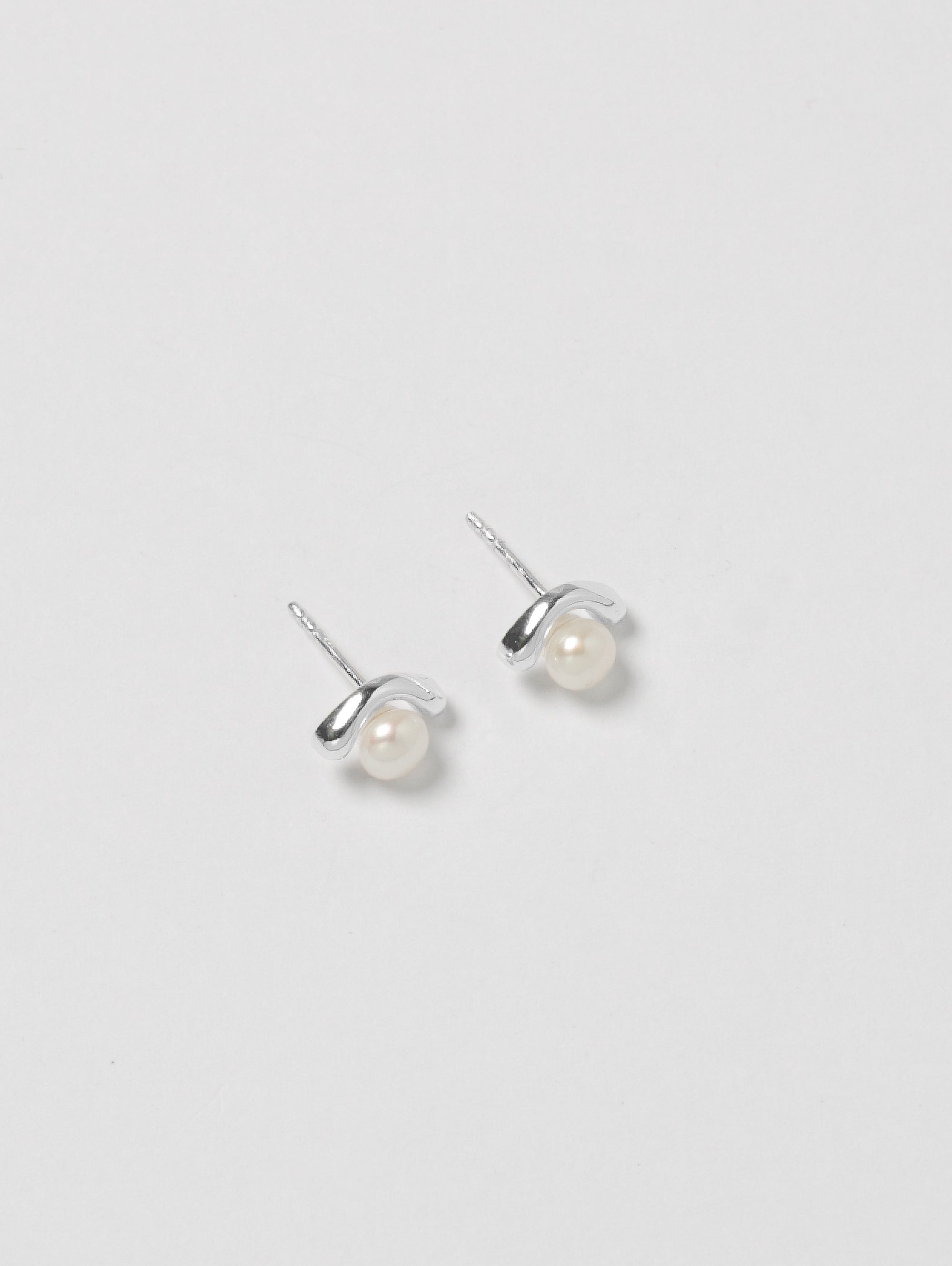 -Earrings-wolfcircus.com