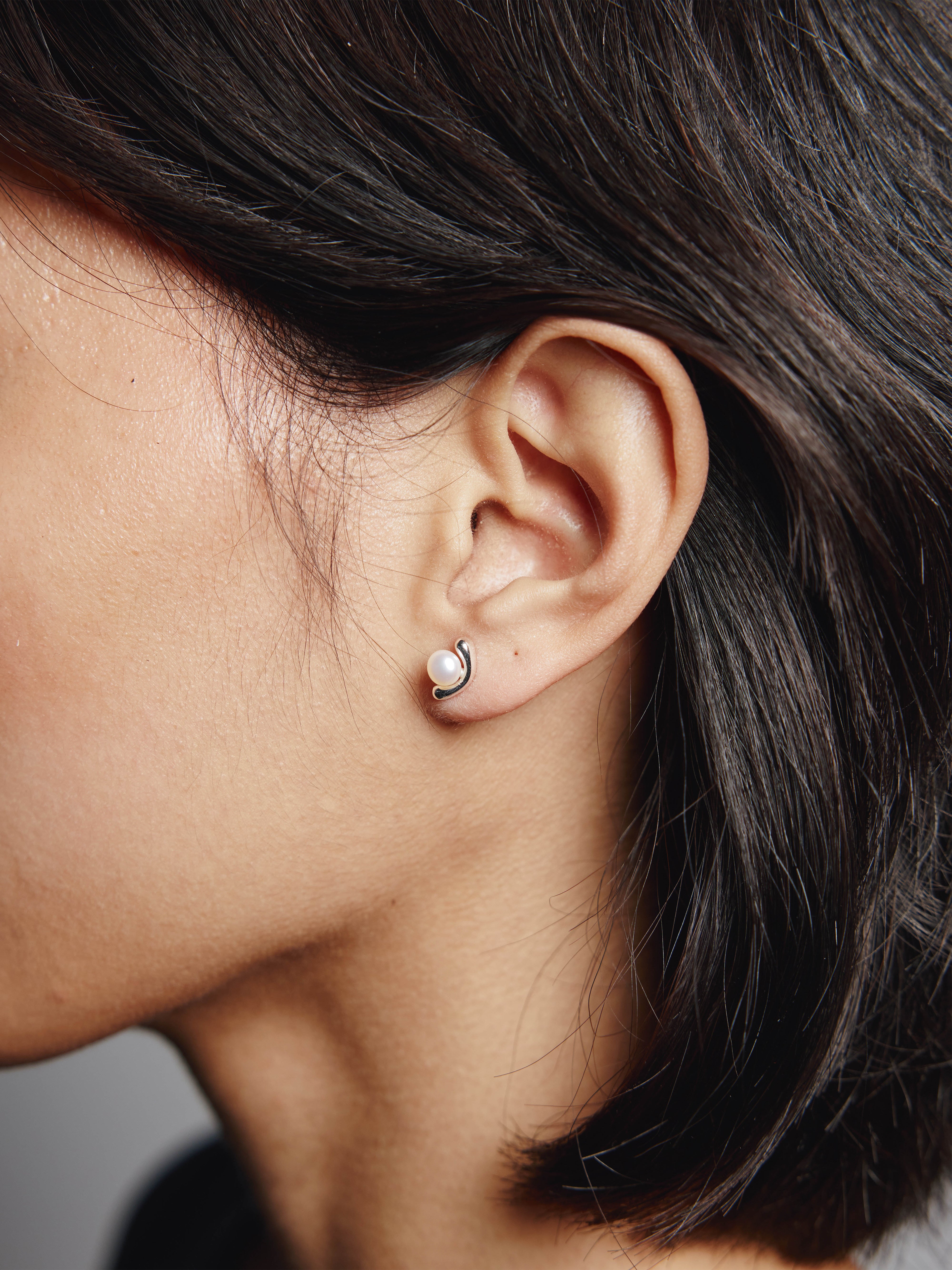 -Earrings-wolfcircus.com