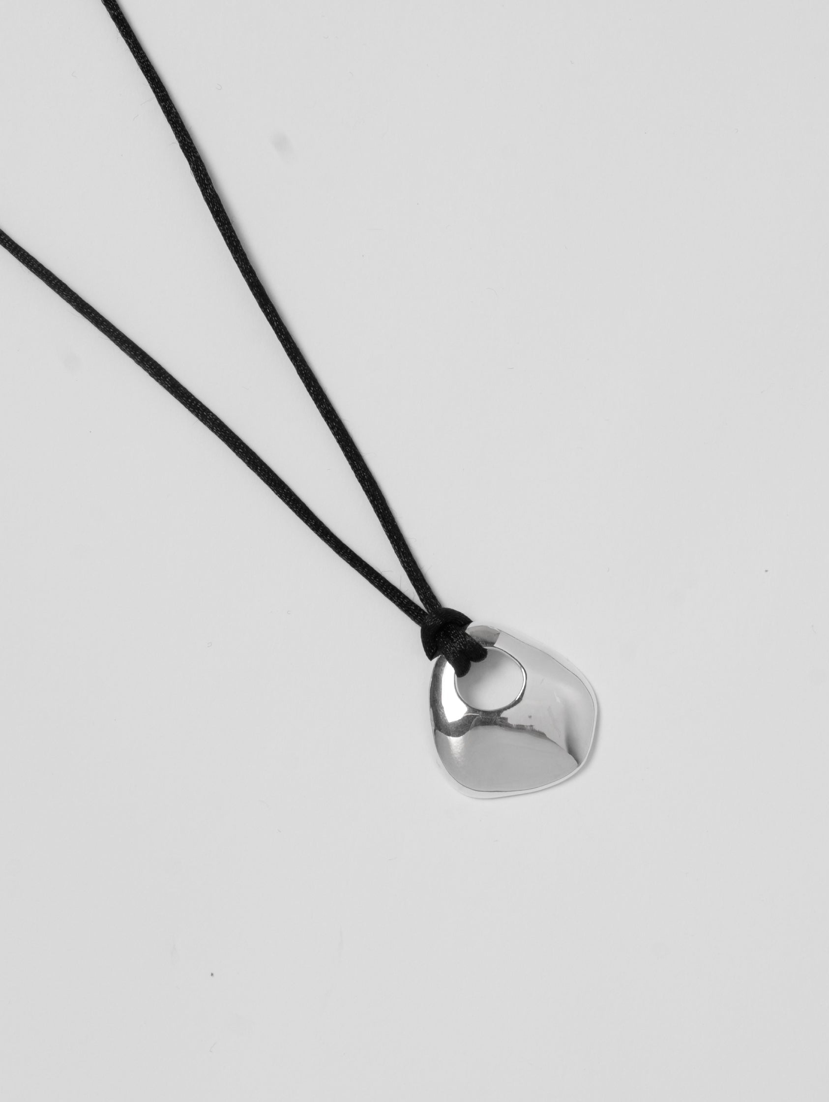 -Necklaces-wolfcircus.com