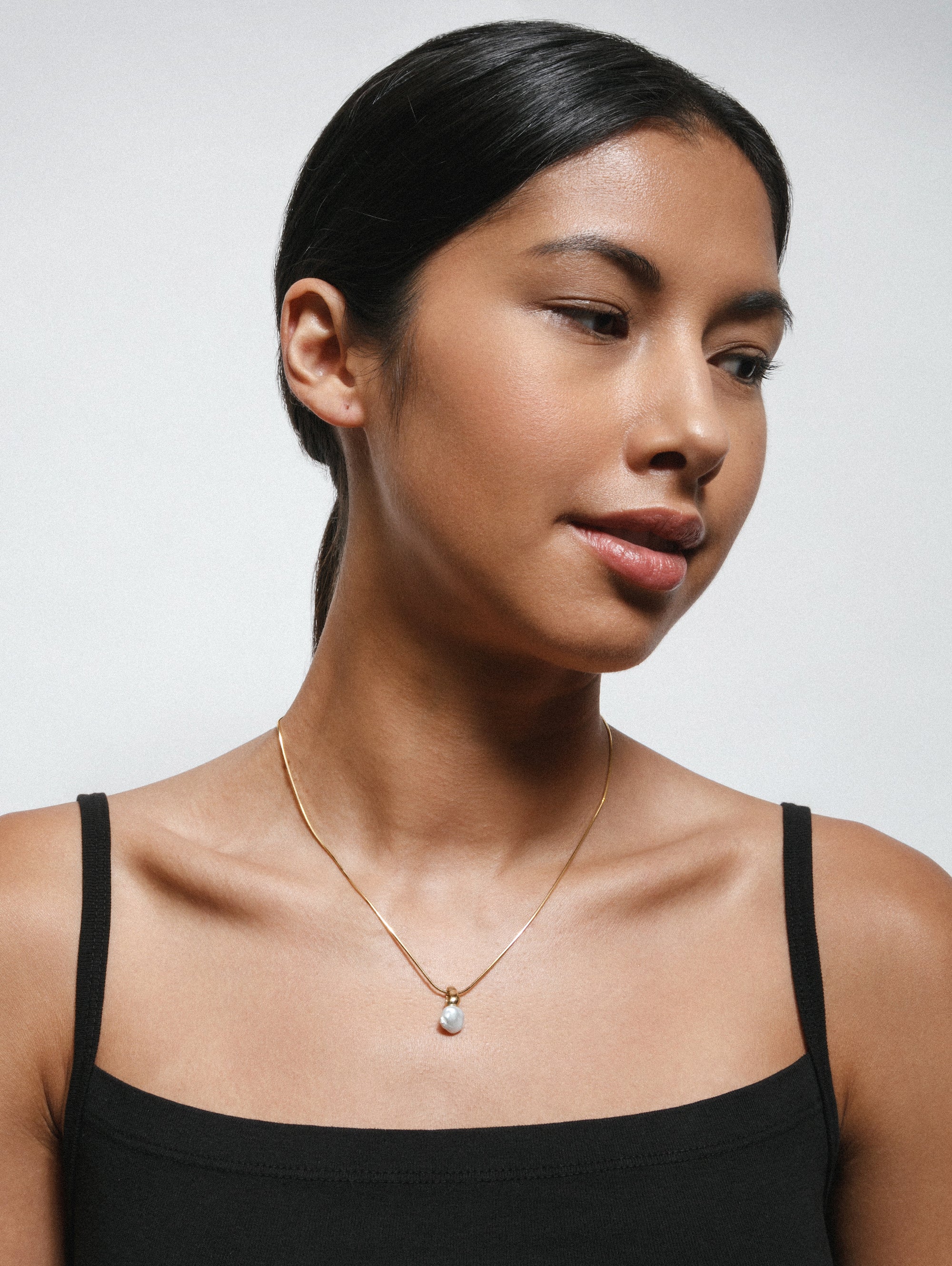Wolf Circus Timeless Pearl Pendant Necklace in 14k Gold