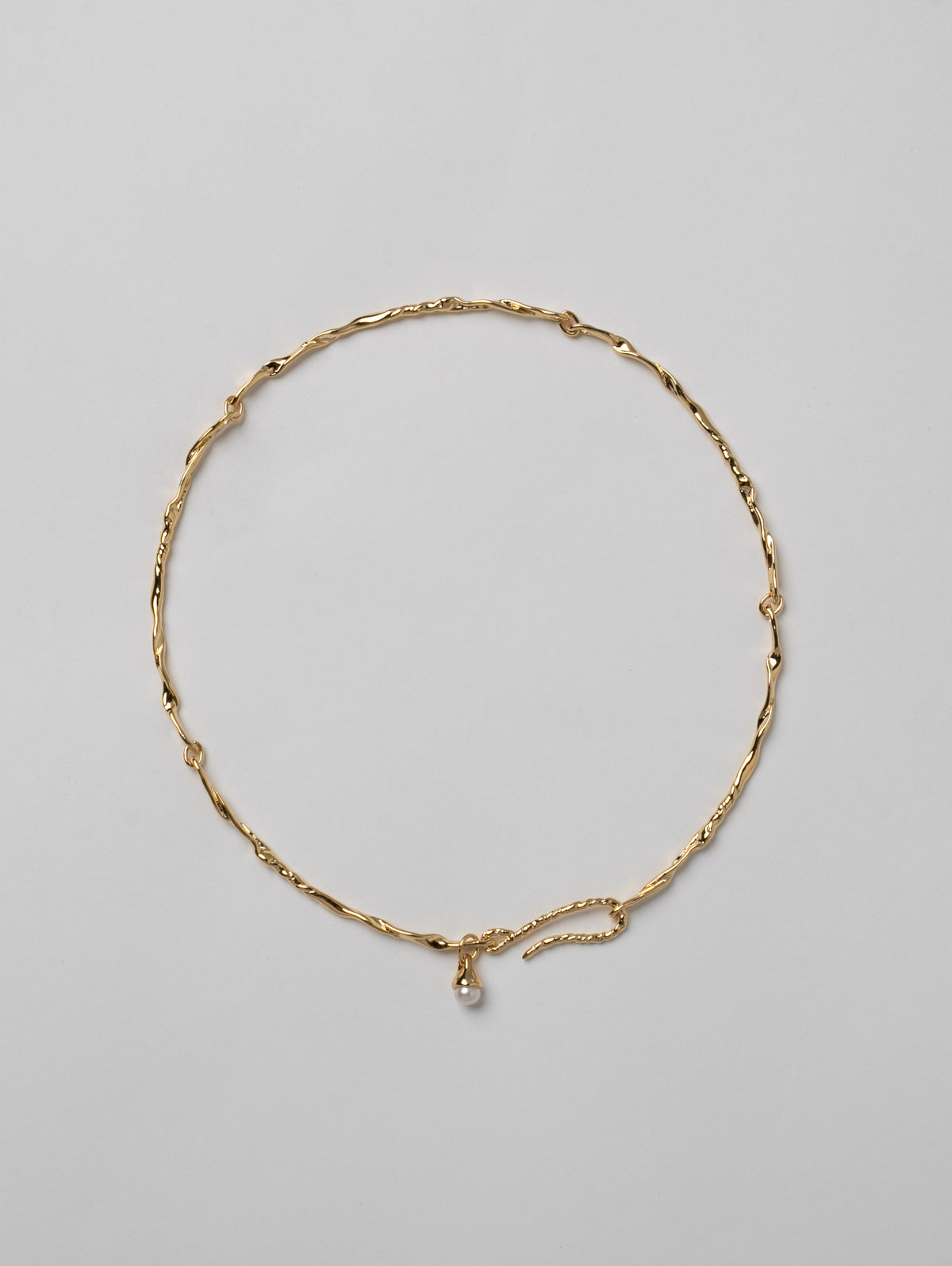 Finley Collar Necklace in Gold