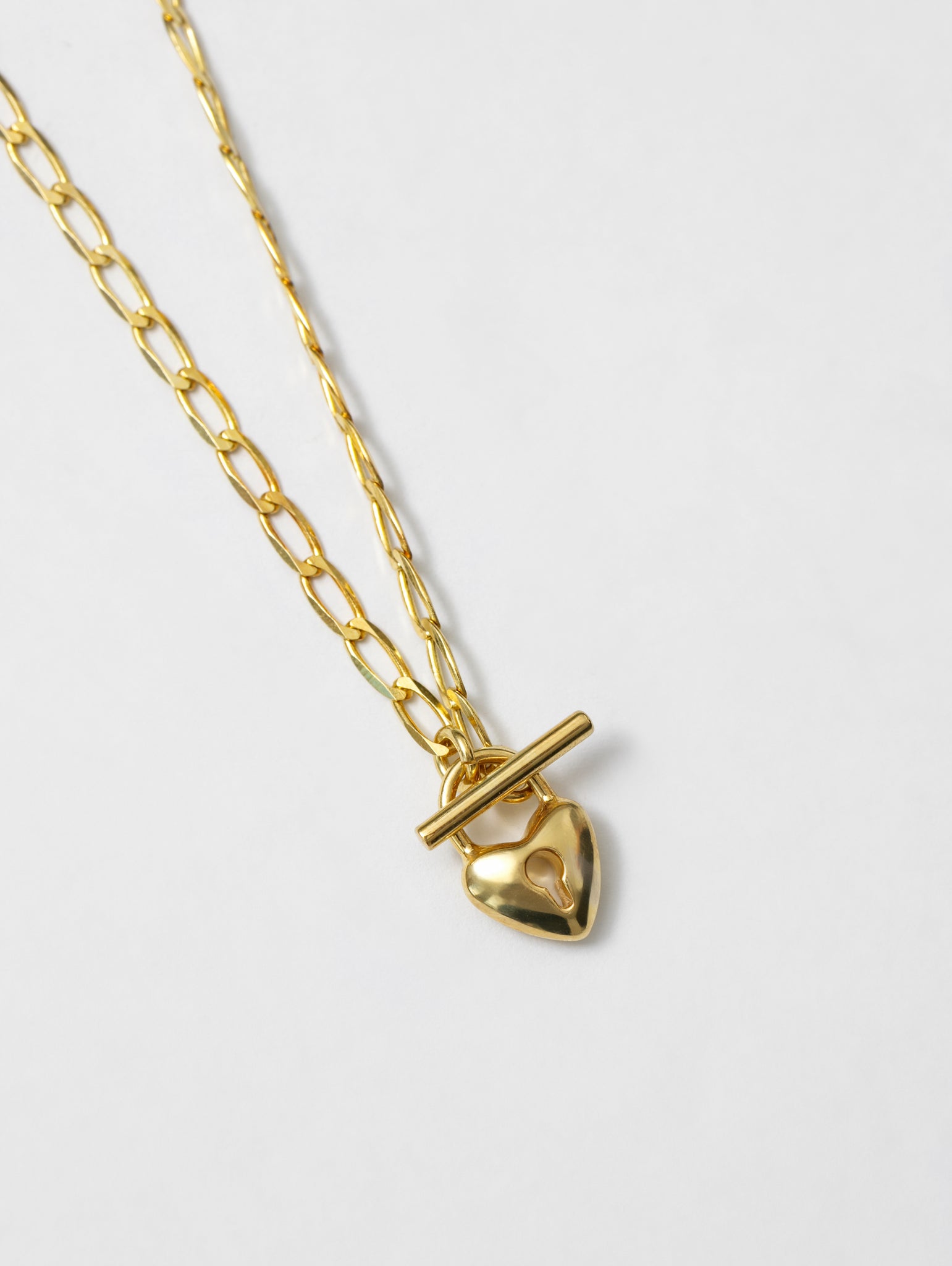 Wolf Circus Heart Locket Toggle Clasp Curb Chain Necklace in 14k Gold Plated