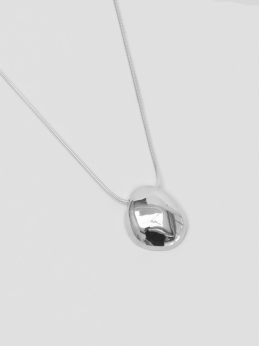 -Necklaces-wolfcircus.com