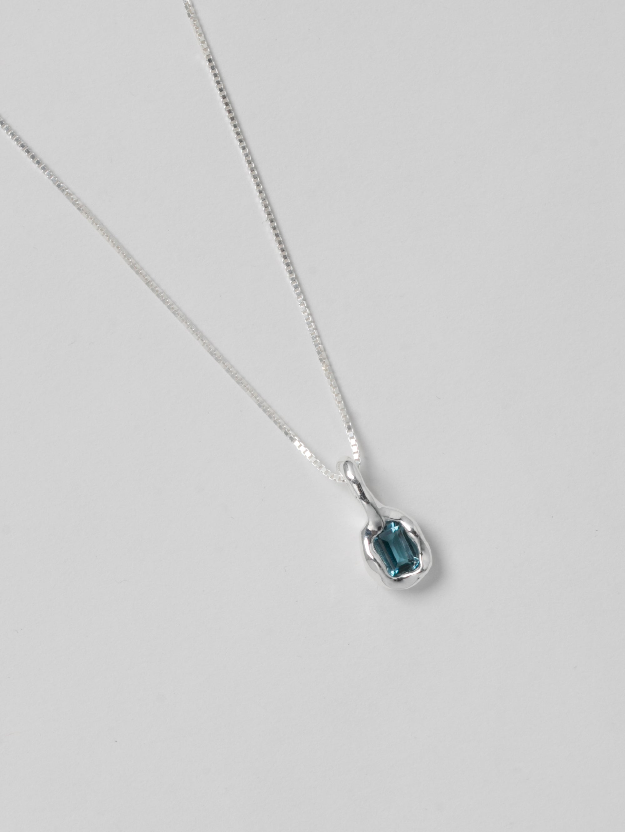 -Necklaces-wolfcircus.com