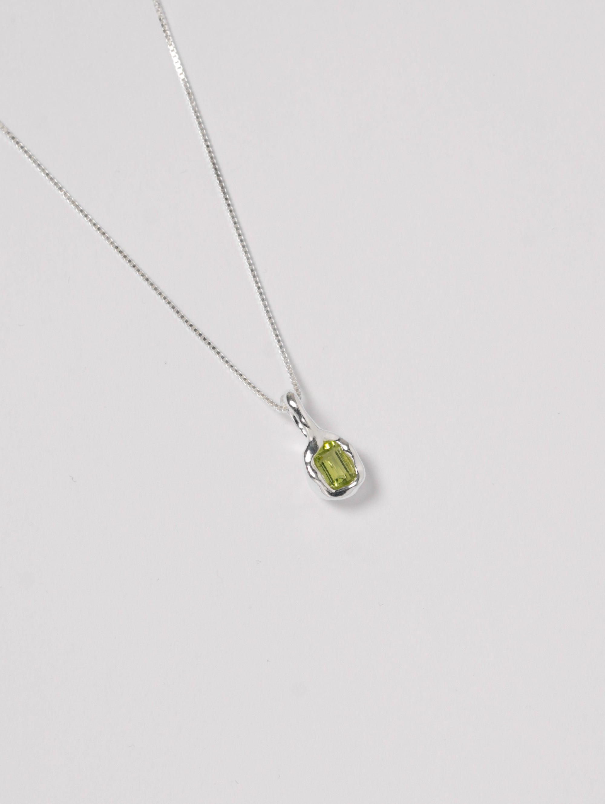 -Necklaces-wolfcircus.com