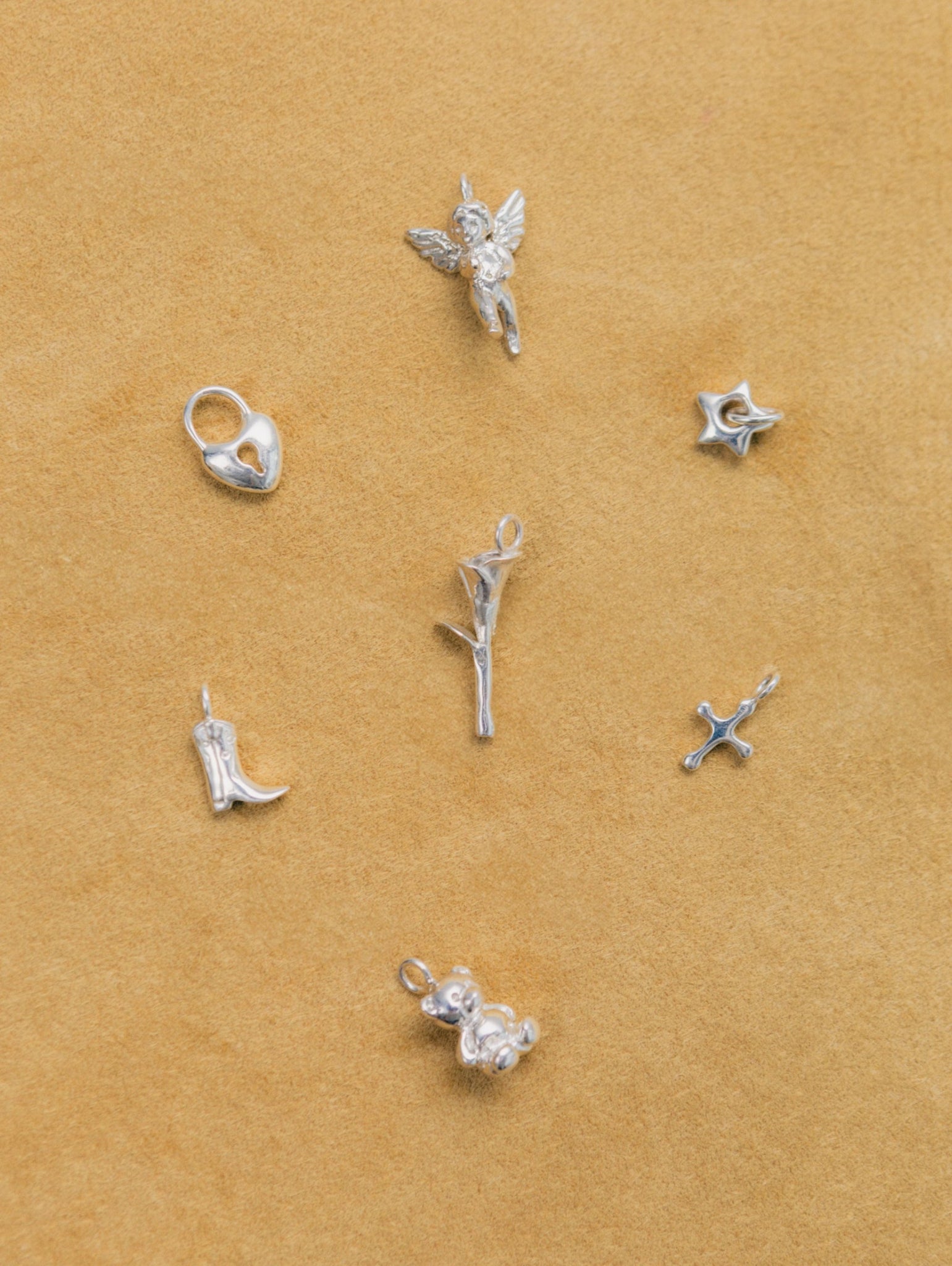 Wolf Circus Mini Star Charm Necklace Pendant in Gold – WOLF CIRCUS