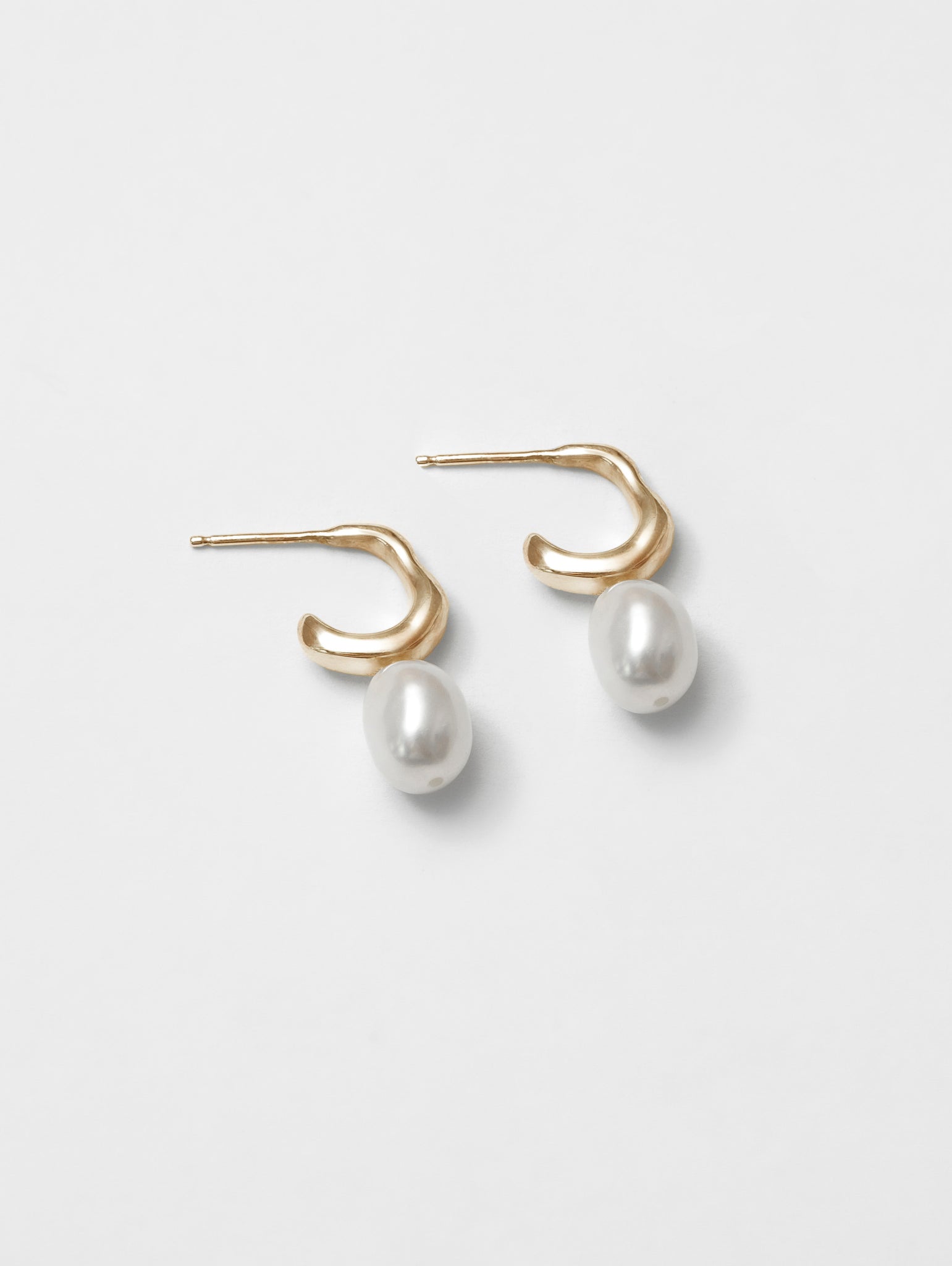    Wolf-Circus-Classic-Pearl-Hoop-Stud-in-14k-Gold-Plated-Bronze-Emmy-Earring-in-Gold-Earrings-Jewelry