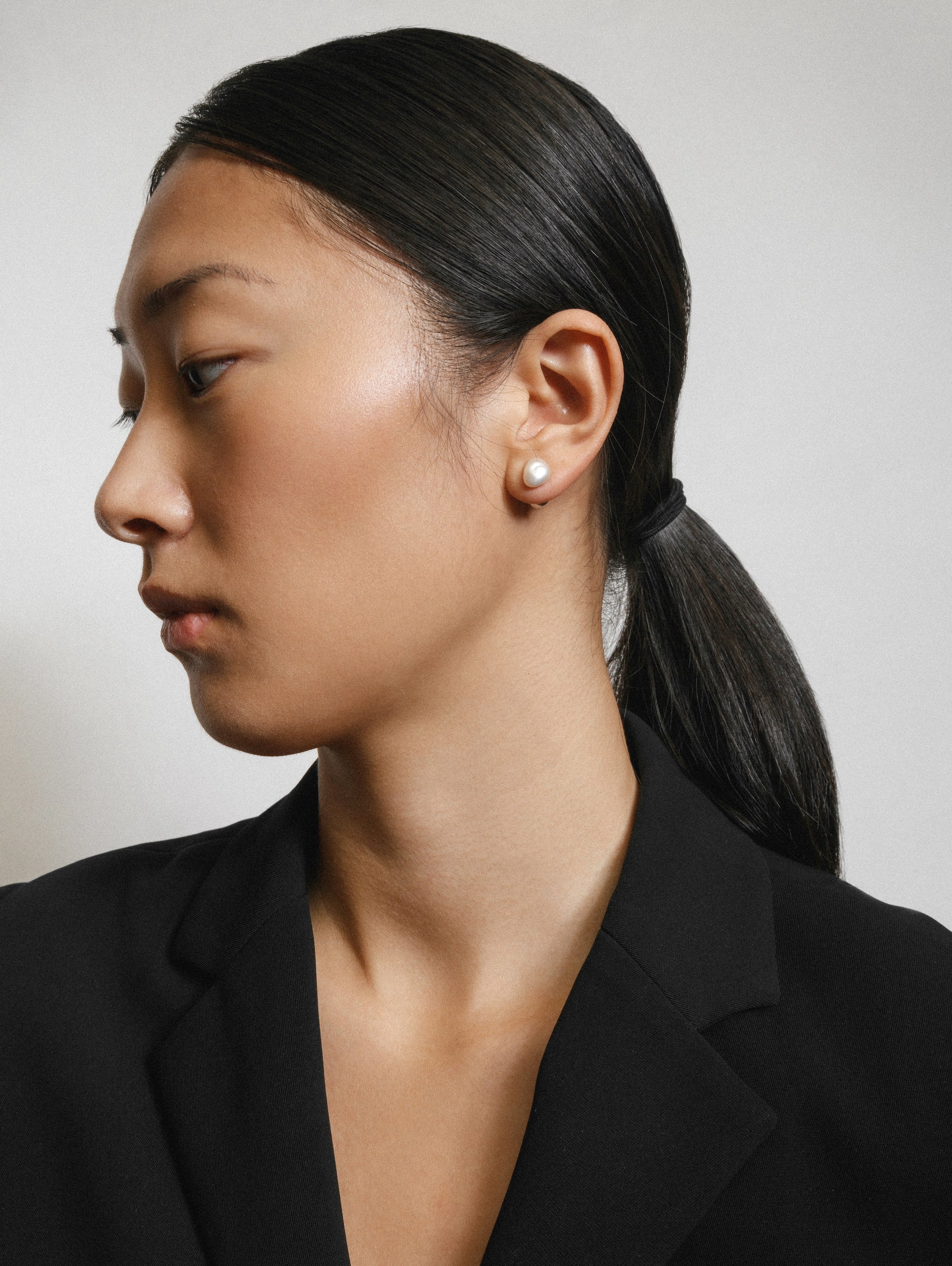 Wolf circus pearl earrings new arrivals